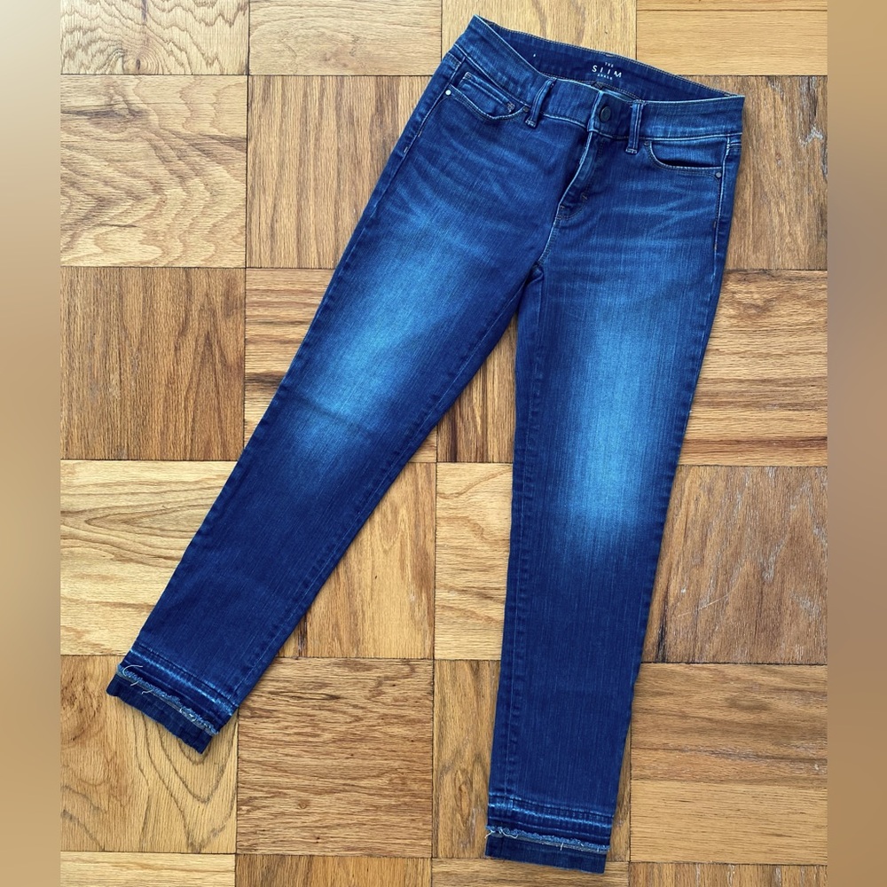 WHBM The Slim Ankle Blue Denim Jean